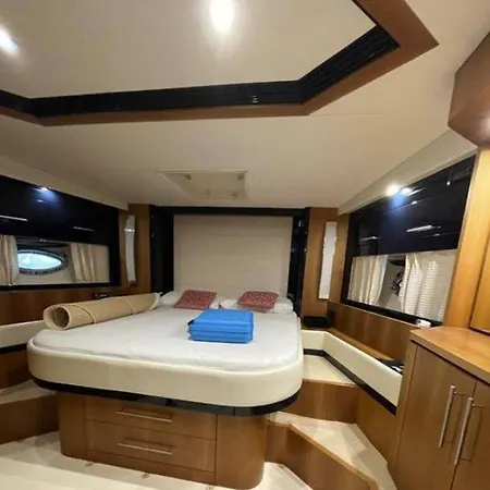 Riva Splendida 22 Metri 6 Pax